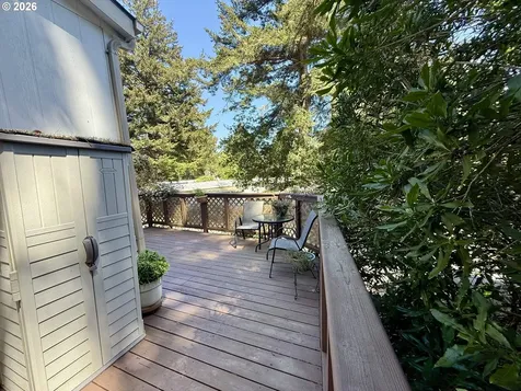 665 Village Pines Drive Coos Bay OR 97420