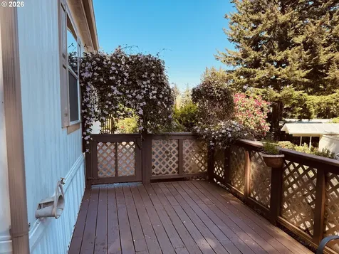665 Village Pines Drive Coos Bay OR 97420