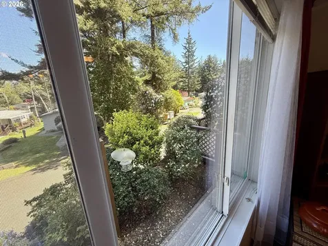 665 Village Pines Drive Coos Bay OR 97420