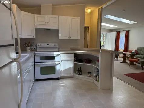 665 Village Pines Drive Coos Bay OR 97420