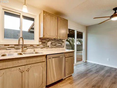 13817 NE 79th Street Vancouver WA 98682