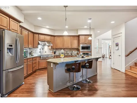 8085 SW Laurelwood Court Portland OR 97225