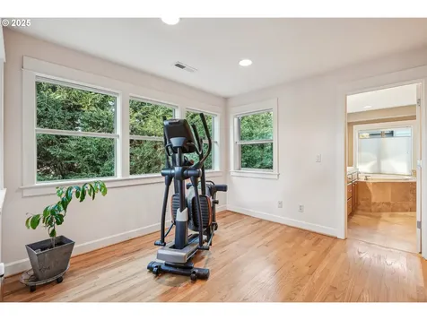 8085 SW Laurelwood Court Portland OR 97225