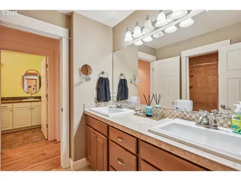 8085 SW Laurelwood Court Portland OR 97225