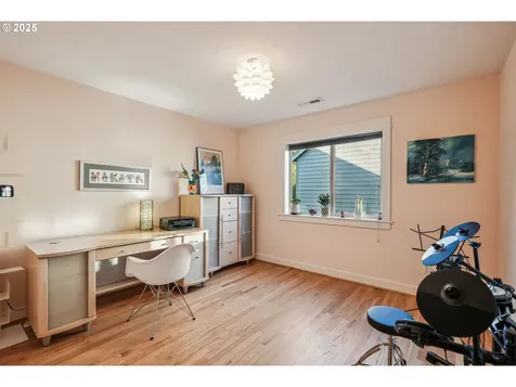 8085 SW Laurelwood Court Portland OR 97225