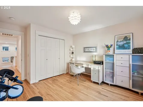 8085 SW Laurelwood Court Portland OR 97225
