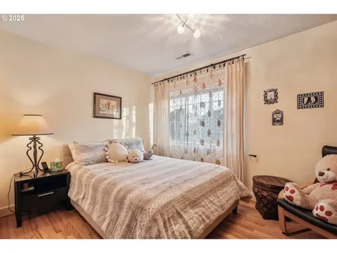 8085 SW Laurelwood Court Portland OR 97225