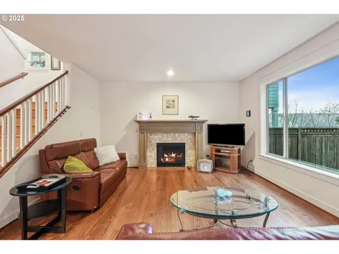 8085 SW Laurelwood Court Portland OR 97225