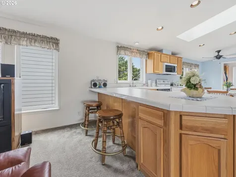 109 NW Sunset Way Waldport OR 97394