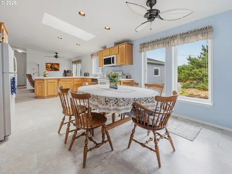 109 NW Sunset Way Waldport OR 97394