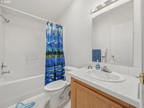 109 NW Sunset Way Waldport OR 97394