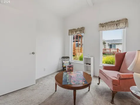 109 NW Sunset Way Waldport OR 97394