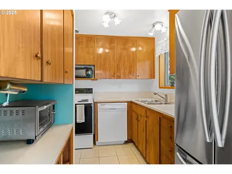 1427 Walton Way Woodburn OR 97071