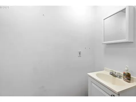 1427 Walton Way Woodburn OR 97071