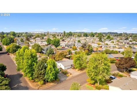1427 Walton Way Woodburn OR 97071