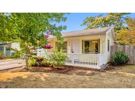1427 Walton Way Woodburn OR 97071