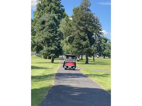 1427 Walton Way Woodburn OR 97071