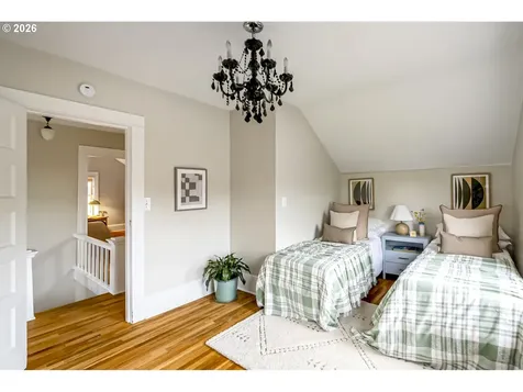 5905 N Wilbur Avenue Portland OR 97217