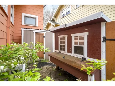5905 N Wilbur Avenue Portland OR 97217