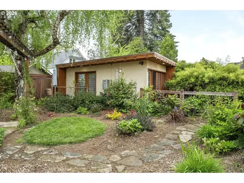 5905 N Wilbur Avenue Portland OR 97217