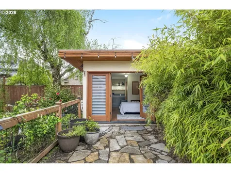 5905 N Wilbur Avenue Portland OR 97217