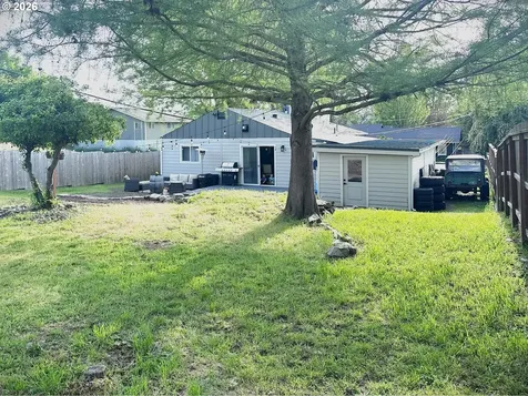 1521 NE Morris Street Roseburg OR 97470