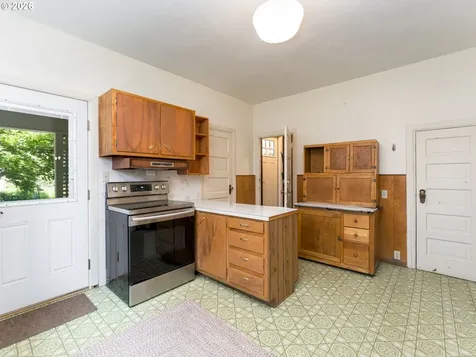 715 NE 5th Street Mcminnville OR 97128