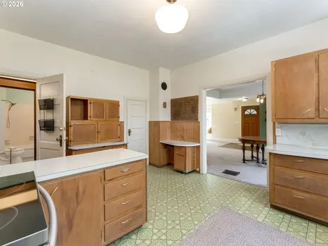 715 NE 5th Street Mcminnville OR 97128