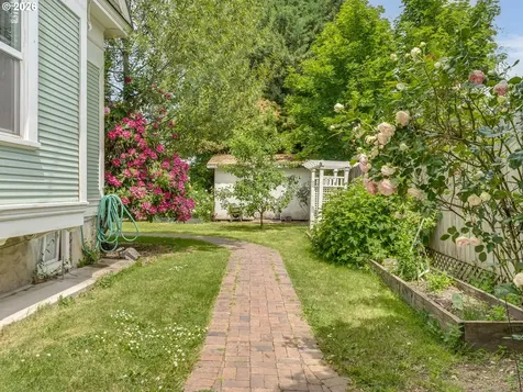 715 NE 5th Street Mcminnville OR 97128
