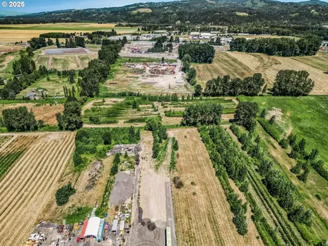 1018 Caples Road Woodland WA 98674