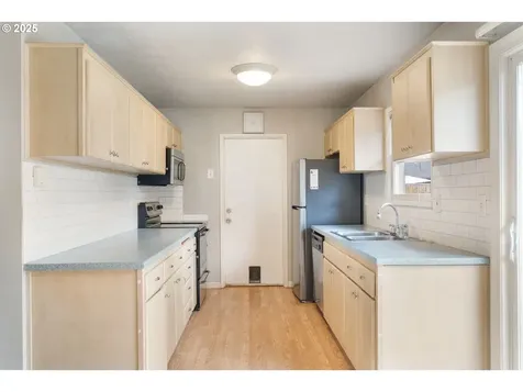15721 SE Mill Street Portland OR 97233