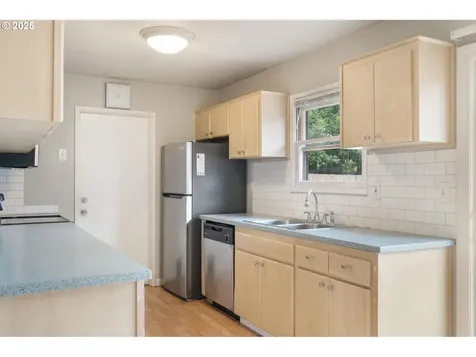 15721 SE Mill Street Portland OR 97233