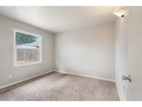 15721 SE Mill Street Portland OR 97233