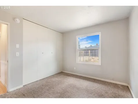 15721 SE Mill Street Portland OR 97233
