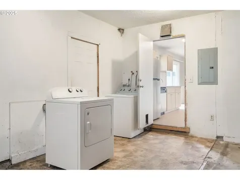15721 SE Mill Street Portland OR 97233