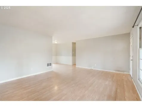 15721 SE Mill Street Portland OR 97233