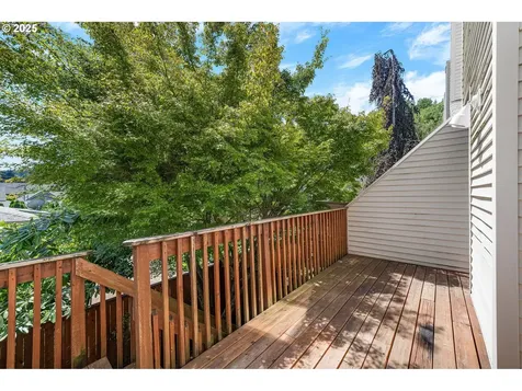 236 S Sweeney Street Portland OR 97239