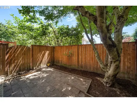 236 S Sweeney Street Portland OR 97239