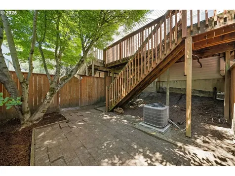 236 S Sweeney Street Portland OR 97239
