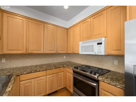 236 S Sweeney Street Portland OR 97239