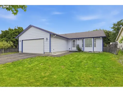 1077 S 10th Street Lebanon OR 97355