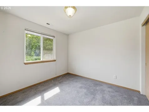 1077 S 10th Street Lebanon OR 97355