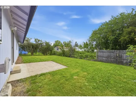 1077 S 10th Street Lebanon OR 97355