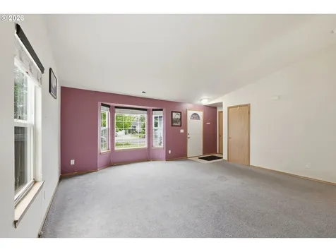 1077 S 10th Street Lebanon OR 97355