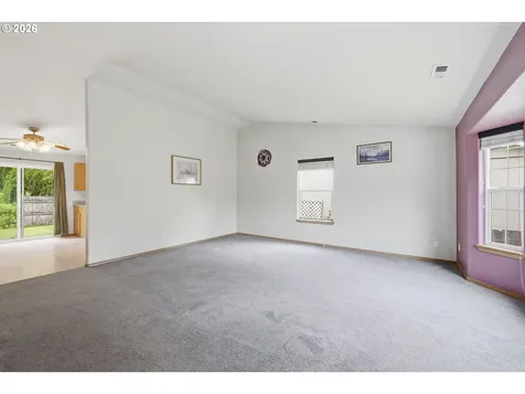 1077 S 10th Street Lebanon OR 97355