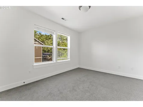 7641 N Curtis Avenue Portland OR 97217