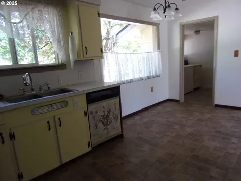177 Esther Court Myrtle Creek OR 97457