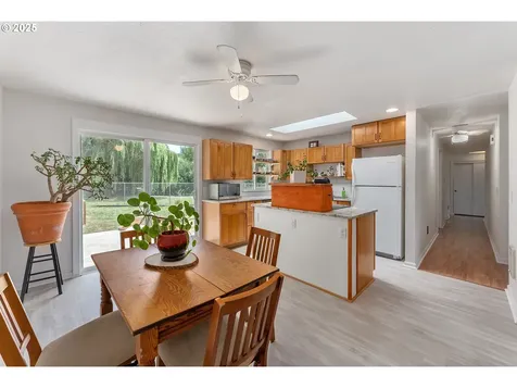343 Jeffery Place Philomath OR 97370