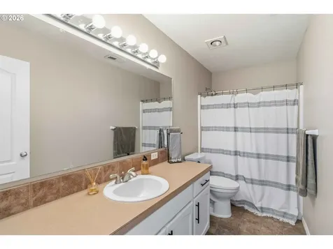 208 Salmonberry Lane Longview WA 98632