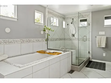 231 NE 90th Avenue Portland OR 97220